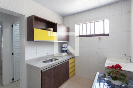 Casa à venda com 58m², 2 quartos e 1 vaga Casa à venda com 58m², 2 quartos e 1 vagaCozinha e Área de Serviço