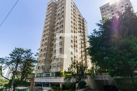 Apartamento para alugar com 64m², 3 quartos e 1 vaga Apartamento para alugar com 64m², 3 quartos e 1 vagaFachada