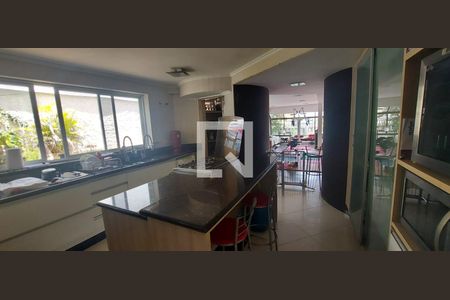 Casa à venda com 353m², 3 quartos e 6 vagas Casa à venda com 353m², 3 quartos e 6 vagasCozinha