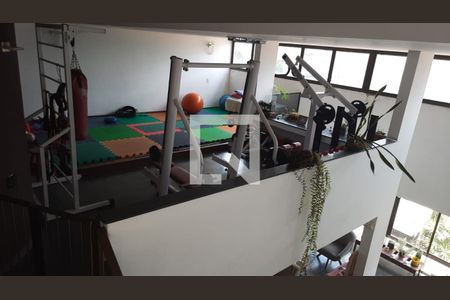 Casa à venda com 353m², 3 quartos e 6 vagas Casa à venda com 353m², 3 quartos e 6 vagasAcademia