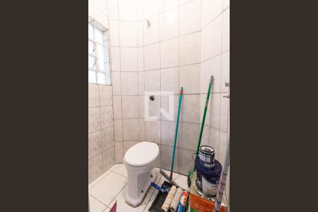 Apartamento para alugar com 95m², 2 quartos e sem vaga Apartamento para alugar com 95m², 2 quartos e sem vagaBanheiro de serviço