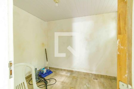 Casa de condomínio à venda com 469m², 4 quartos e 4 vagas Casa de condomínio à venda com 469m², 4 quartos e 4 vagasQuarto de Serviço