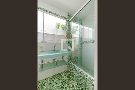 Casa de condomínio à venda com 469m², 4 quartos e 4 vagas Casa de condomínio à venda com 469m², 4 quartos e 4 vagasBanheiro da Suíte 4