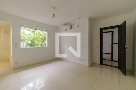 Casa de condomínio à venda com 469m², 4 quartos e 4 vagas Casa de condomínio à venda com 469m², 4 quartos e 4 vagasSuíte 4