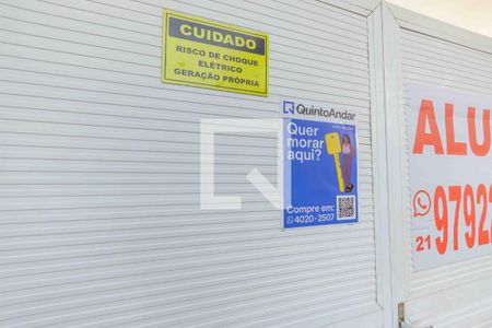 Casa de condomínio à venda com 469m², 4 quartos e 4 vagas Casa de condomínio à venda com 469m², 4 quartos e 4 vagasPlaquinha