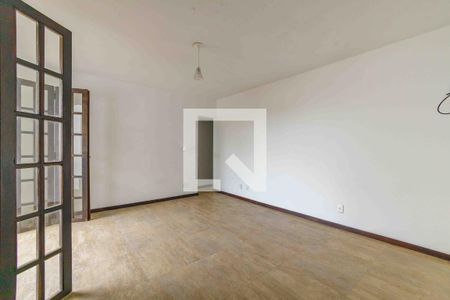 Casa de condomínio à venda com 469m², 4 quartos e 4 vagas Casa de condomínio à venda com 469m², 4 quartos e 4 vagasSuíte 1