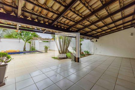 Casa de condomínio à venda com 469m², 4 quartos e 4 vagas Casa de condomínio à venda com 469m², 4 quartos e 4 vagasÁrea de Lazer