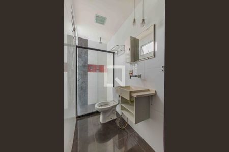 Casa de condomínio à venda com 469m², 4 quartos e 4 vagas Casa de condomínio à venda com 469m², 4 quartos e 4 vagasBanheiro da Suíte 2