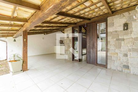 Casa de condomínio à venda com 469m², 4 quartos e 4 vagas Casa de condomínio à venda com 469m², 4 quartos e 4 vagasÁrea de Lazer