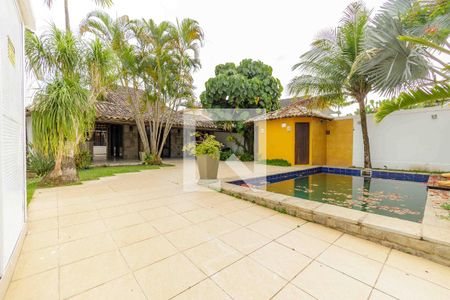 Casa de condomínio à venda com 469m², 4 quartos e 4 vagas Casa de condomínio à venda com 469m², 4 quartos e 4 vagasÁrea de Lazer