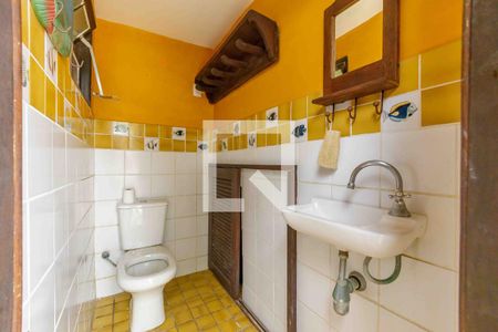 Casa de condomínio à venda com 469m², 4 quartos e 4 vagas Casa de condomínio à venda com 469m², 4 quartos e 4 vagasÁrea de Lazer Lavabo