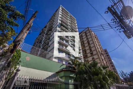 Apartamento para alugar com 117m², 3 quartos e 1 vaga Apartamento para alugar com 117m², 3 quartos e 1 vagaFachada