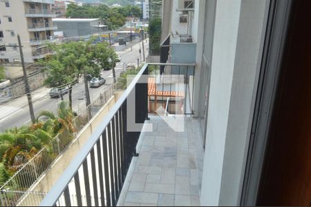 Apartamento para alugar com 117m², 3 quartos e 1 vaga Apartamento para alugar com 117m², 3 quartos e 1 vagaVaranda