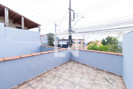 Casa para alugar com 225m², 4 quartos e 2 vagas Casa para alugar com 225m², 4 quartos e 2 vagasQuintal