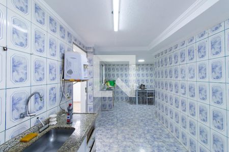 Casa para alugar com 225m², 4 quartos e 2 vagas Casa para alugar com 225m², 4 quartos e 2 vagasCozinha