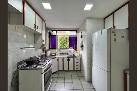 Apartamento à venda com 82m², 3 quartos e 1 vaga Apartamento à venda com 82m², 3 quartos e 1 vagaCozinha e Área de Serviço