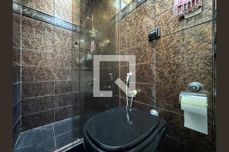 Apartamento à venda com 82m², 3 quartos e 1 vaga Apartamento à venda com 82m², 3 quartos e 1 vagaBanheiro Social