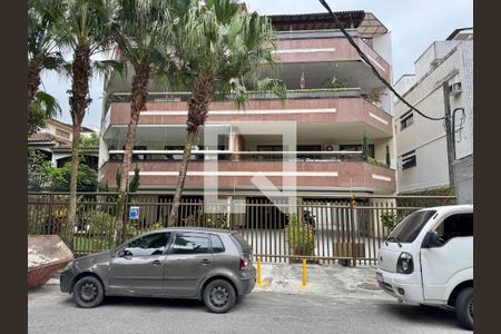 Apartamento à venda com 82m², 3 quartos e 1 vaga Apartamento à venda com 82m², 3 quartos e 1 vagaFachada
