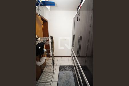 Apartamento à venda com 105m², 2 quartos e 2 vagasCloset da suíte 1