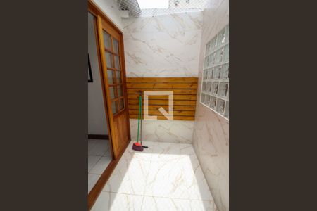 Apartamento à venda com 105m², 2 quartos e 2 vagasSacada do Escritório