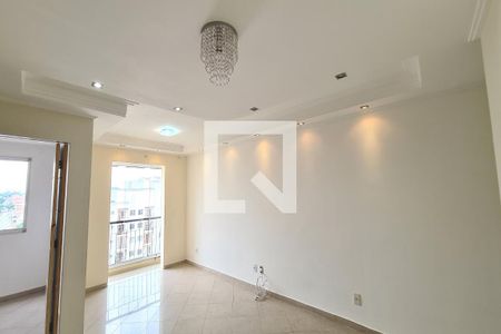Sala de apartamento para alugar com 3 quartos, 69m² em Vila Antonieta, São Paulo