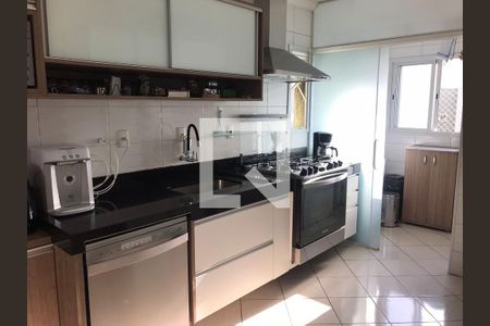 Cozinha de apartamento à venda com 3 quartos, 97m² em Pinheirinho, Santo André
