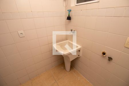Apartamento à venda com 122m², 2 quartos e 1 vagaÁrea de Serviço