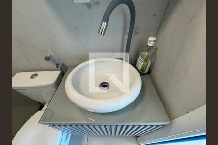 Apartamento à venda com 55m², 2 quartos e 1 vaga Apartamento à venda com 55m², 2 quartos e 1 vagaBanheiro Social