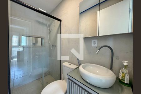 Apartamento à venda com 55m², 2 quartos e 1 vaga Apartamento à venda com 55m², 2 quartos e 1 vagaBanheiro Social