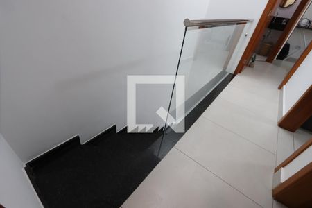 Casa para alugar com 110m², 3 quartos e 3 vagasEscadas