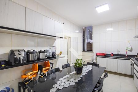 Casa para alugar com 180m², 4 quartos e 2 vagasCozinha