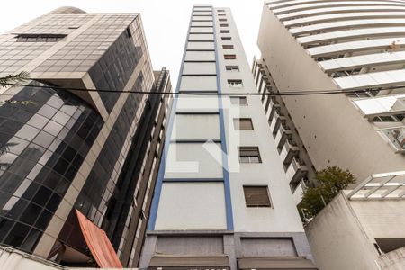 Apartamento para alugar com 58m², 2 quartos e 1 vaga Apartamento para alugar com 58m², 2 quartos e 1 vagaFachada