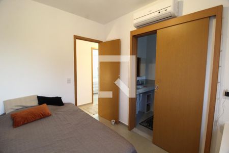Quarto 1 - Suíte de casa de condomínio para alugar com 3 quartos, 82m² em Granja Marileusa, Uberlândia