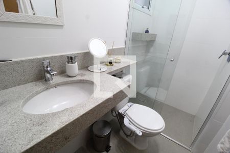 Casa de condomínio para alugar com 82m², 3 quartos e 2 vagasBanheiro do Quarto 3