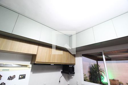 Casa de condomínio para alugar com 82m², 3 quartos e 2 vagasCozinha