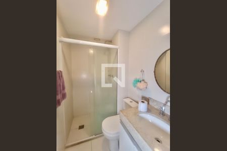 Apartamento à venda com 70m², 2 quartos e 1 vaga Apartamento à venda com 70m², 2 quartos e 1 vagaBanheiro social