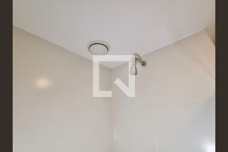 Apartamento à venda com 70m², 2 quartos e 1 vaga Apartamento à venda com 70m², 2 quartos e 1 vagaBanheiro social