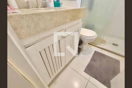 Apartamento à venda com 70m², 2 quartos e 1 vaga Apartamento à venda com 70m², 2 quartos e 1 vagaSuíte banheiro