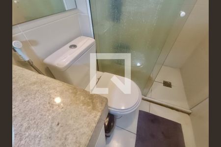 Apartamento à venda com 70m², 2 quartos e 1 vaga Apartamento à venda com 70m², 2 quartos e 1 vagaSuíte banheiro