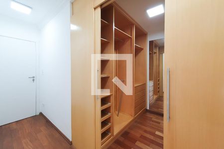Apartamento para alugar com 130m², 3 quartos e 2 vagas Apartamento para alugar com 130m², 3 quartos e 2 vagasSuite - closet