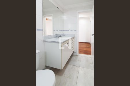Apartamento para alugar com 130m², 3 quartos e 2 vagas Apartamento para alugar com 130m², 3 quartos e 2 vagasBanheiro Social
