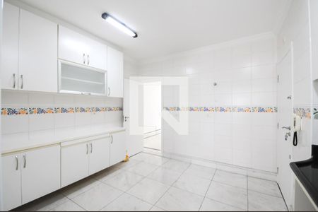 Apartamento para alugar com 130m², 3 quartos e 2 vagas Apartamento para alugar com 130m², 3 quartos e 2 vagasCozinha - Armários