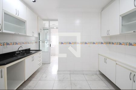 Apartamento para alugar com 130m², 3 quartos e 2 vagas Apartamento para alugar com 130m², 3 quartos e 2 vagasCozinha - Armários