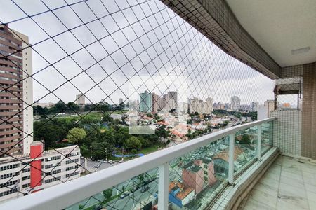Apartamento para alugar com 130m², 3 quartos e 2 vagas Apartamento para alugar com 130m², 3 quartos e 2 vagasvaranda da Suíte e do quarto 2