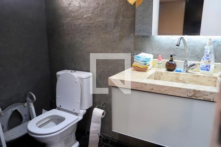 Casa de condomínio à venda com 150m², 2 quartos e 3 vagasLavabo