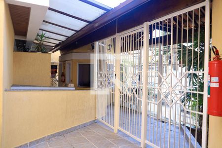 Casa de condomínio à venda com 150m², 2 quartos e 3 vagasEntrada