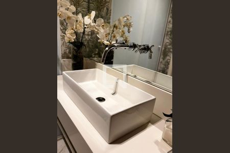 Apartamento à venda com 145m², 2 quartos e 3 vagas Apartamento à venda com 145m², 2 quartos e 3 vagasLavabo