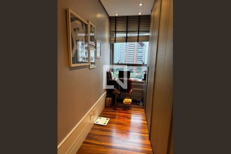 Apartamento à venda com 145m², 2 quartos e 3 vagas Apartamento à venda com 145m², 2 quartos e 3 vagasEscritório