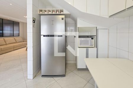 Casa de condomínio para alugar com 245m², 4 quartos e 3 vagas Casa de condomínio para alugar com 245m², 4 quartos e 3 vagascozinha