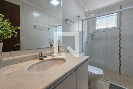 Casa de condomínio para alugar com 245m², 4 quartos e 3 vagas Casa de condomínio para alugar com 245m², 4 quartos e 3 vagasBanheiro